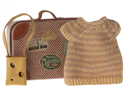 Clothes For Mouse - Knitted Dress And Bag In Suitcase Supply